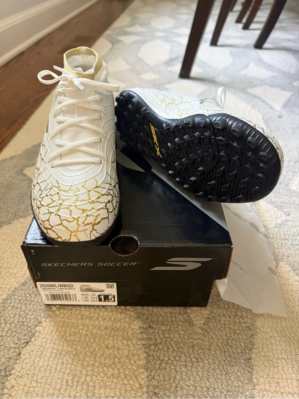 Sketchers White & Gold Turf Shoes size 1.5 Brand New